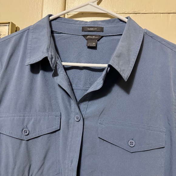 Eddie Bauer Women’s Classic-Fit Button-Front Shirt (Size M) - Picture 2 of 4